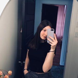 Meet your Posher, Iris